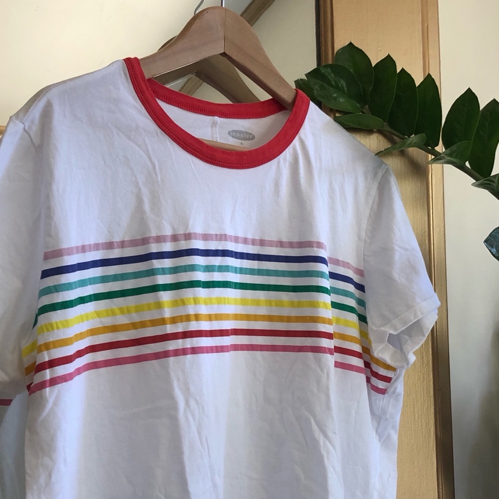 Retro print rainbow tee